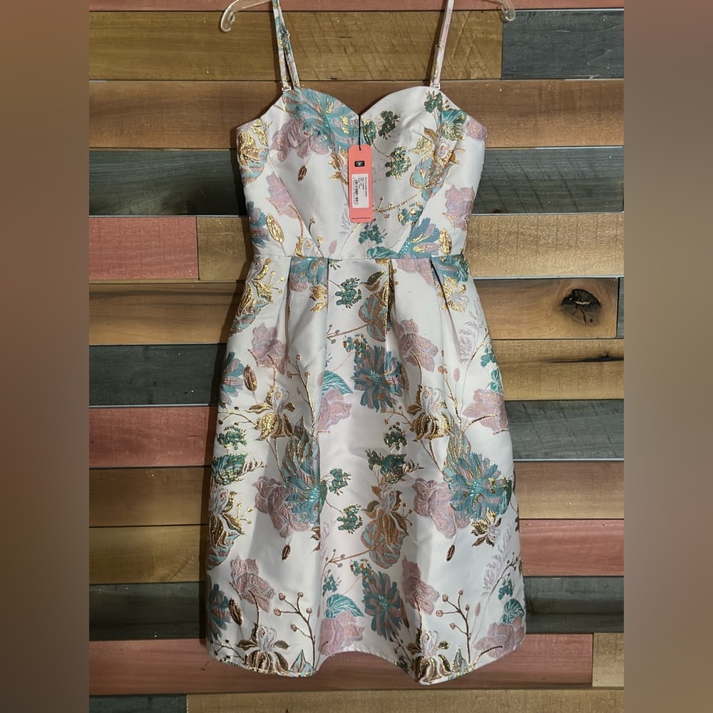 Haven Strapless Jacquard Party Dress
Chi Chi London